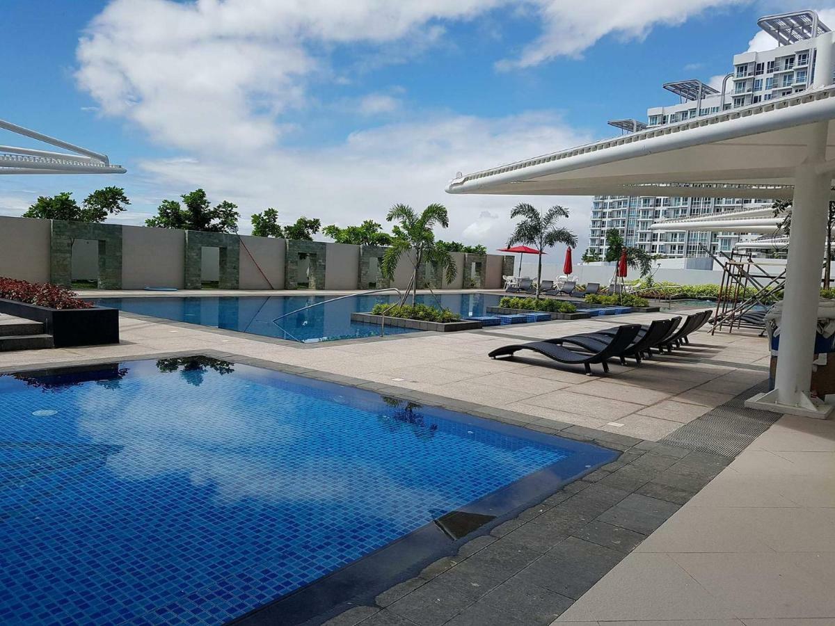 Apartment Sea View At Mactan Newtown Lapu-Lapu City Exteriör bild
